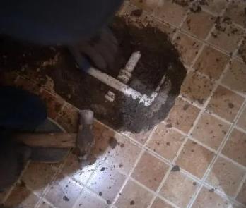 苏尼特左卫生间漏水维修公司为您分享下卫生间渗水如何处理及注意事项